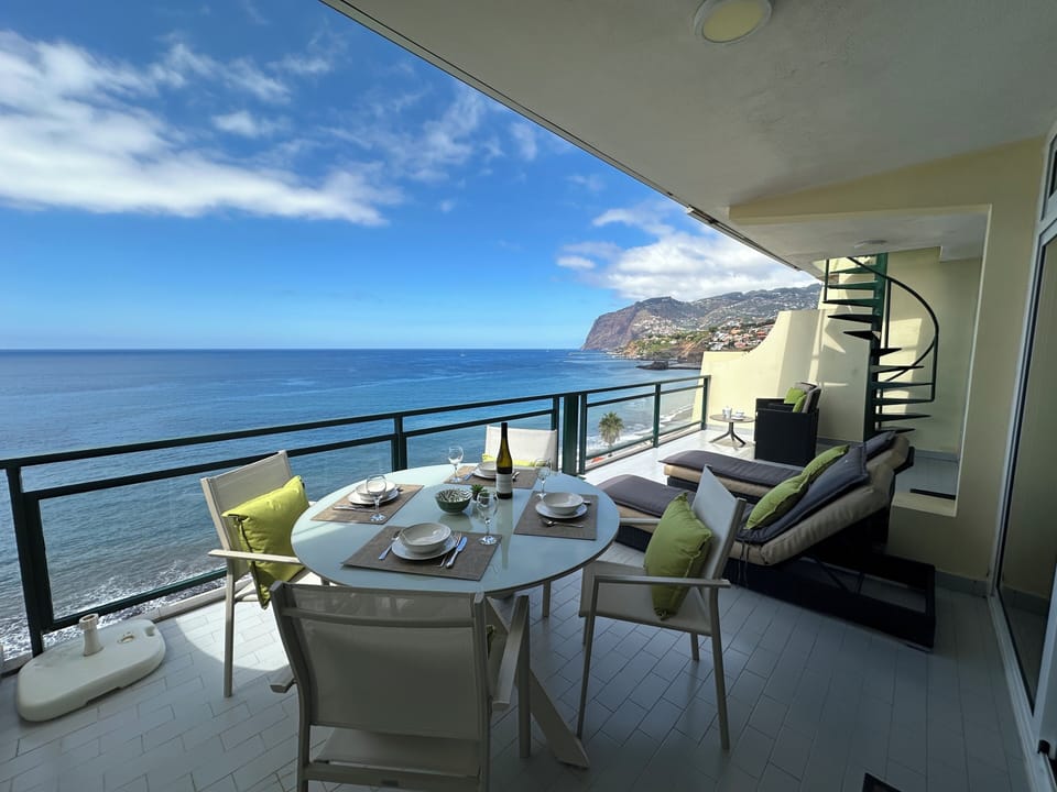Having meal over the sea