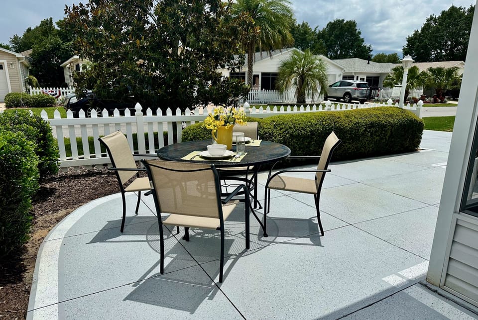 Outdoor dining