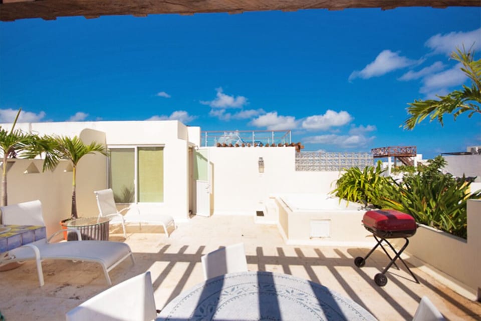 Best Location PH steps to Mamitas Beach