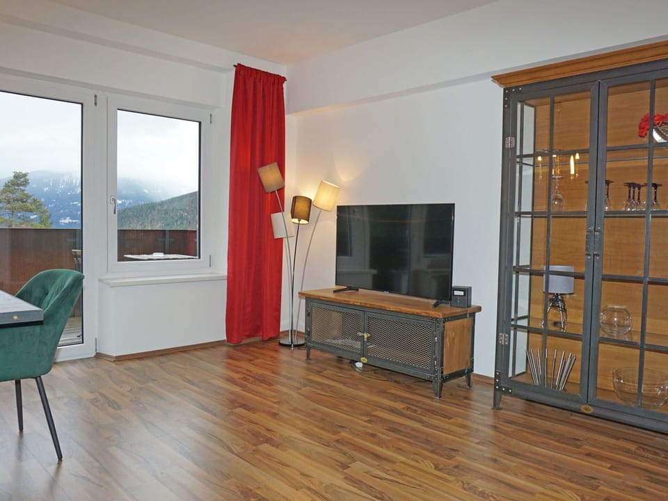 Furniture, Property, Building, Wood, Interior Design, Hall, Living Room, Couch, Window, Flooring