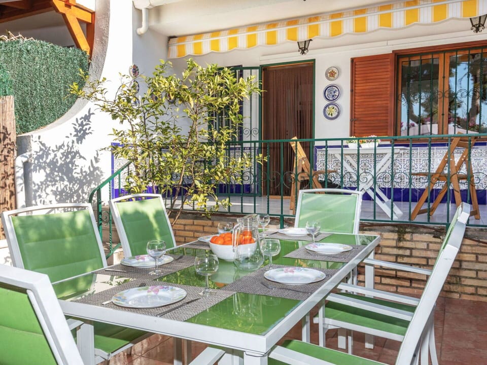 Furniture, Chair, Table, Outdoor Furniture, Interior Design, Kitchen & Dining Room Table, Outdoor Table, Flooring, Floor, Restaurant
