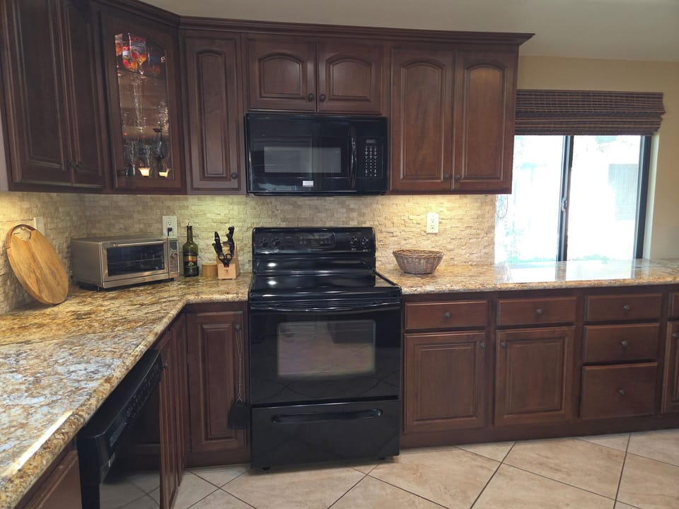 Kitchen - Stove, Microwave, Toaster Oven, Under Cabinet Lighting