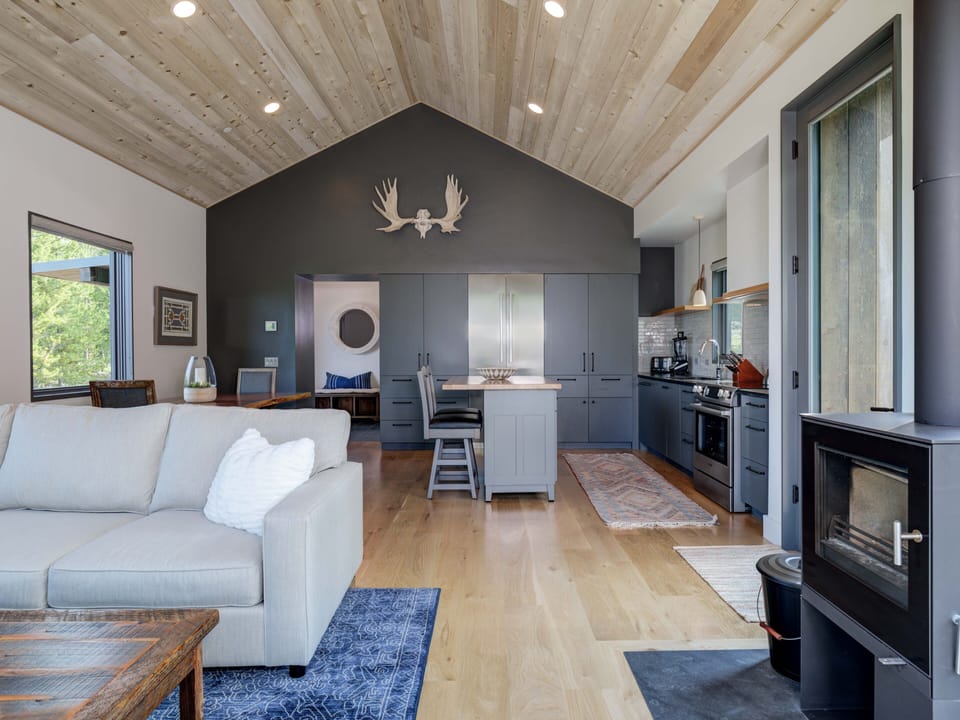 Lake Cabin 26, Kitchen, 1