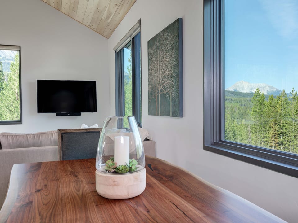 Lake Cabin 26, Dining Room, 4
