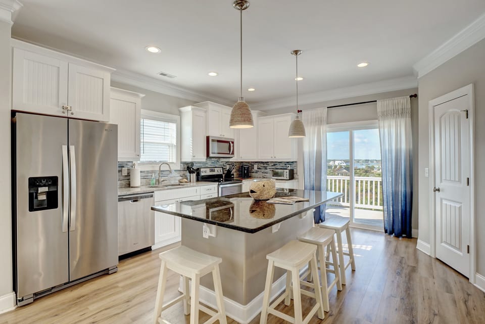 REVERSE FLOOR PLAN. Large Kitchen for hosting the Entire Extended Family!