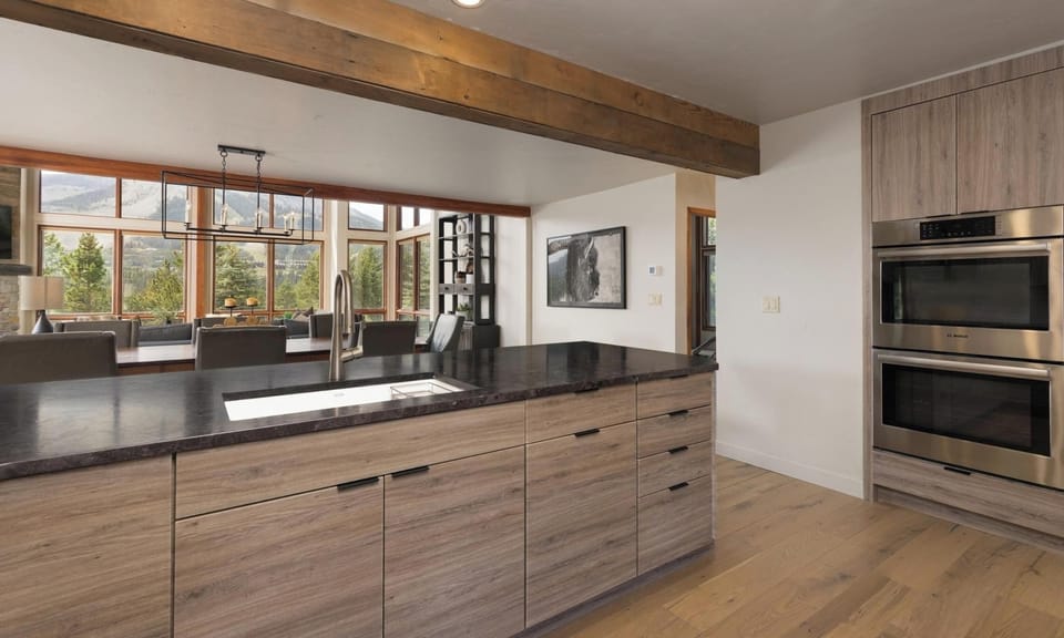 11 Swift Bear kitchen3