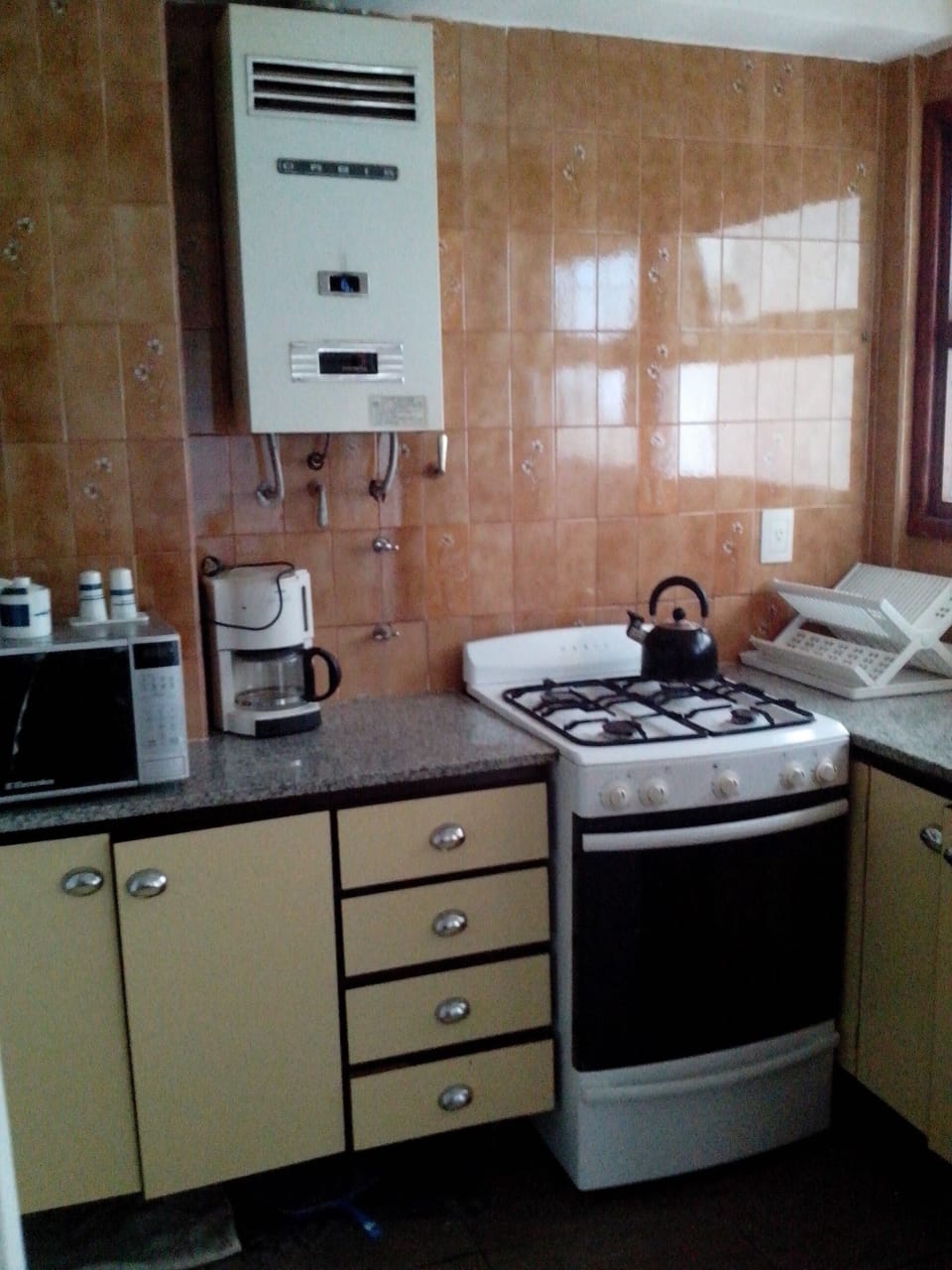 Departamento de 2 amb, vista parcial mar