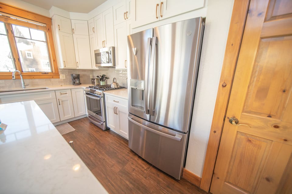 Upgraded kitchen appliances and new cabinets in 2022!