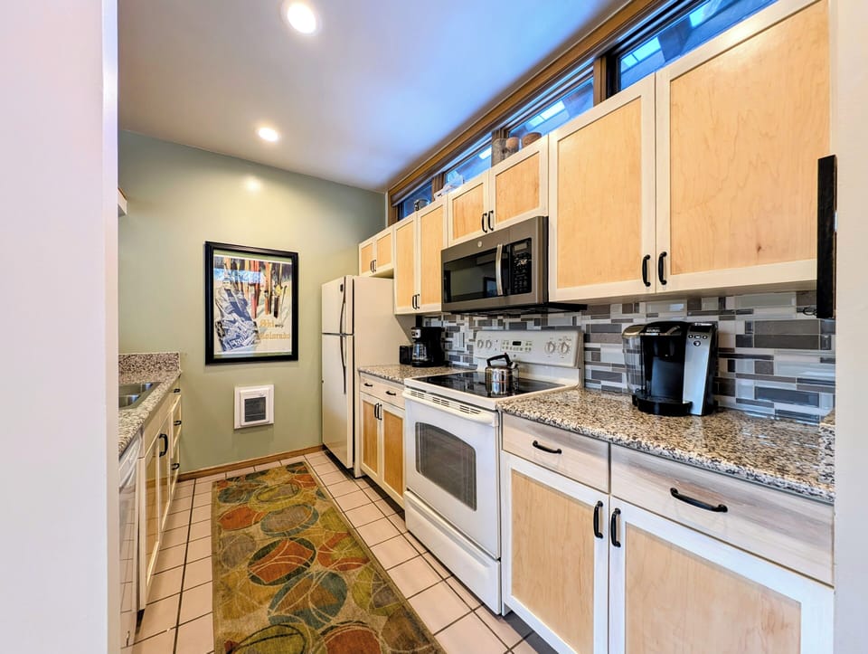 Full Kitchen