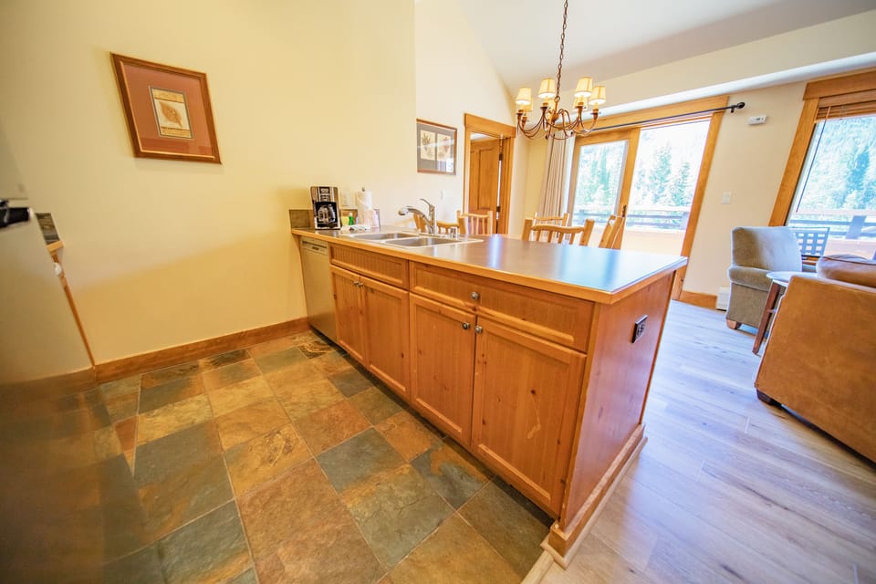 Open kitchen