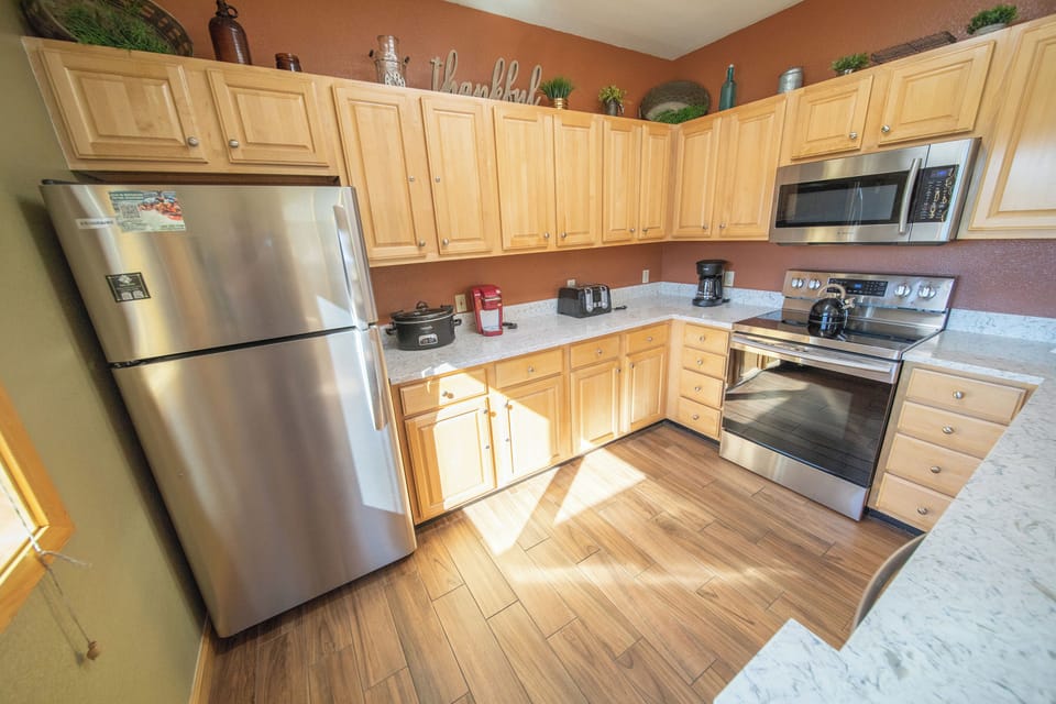 Large, fully equipped kitchen