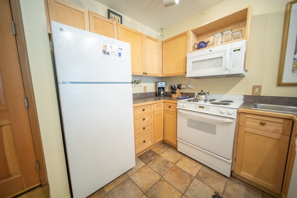 Kitchen is fully equipped too!