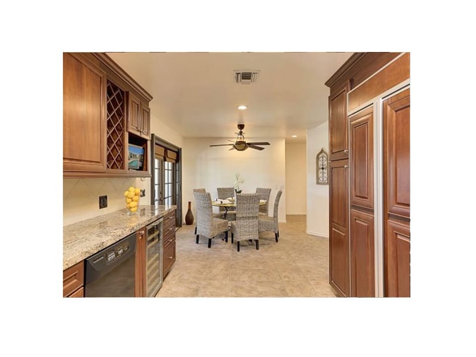 Kitchen area 