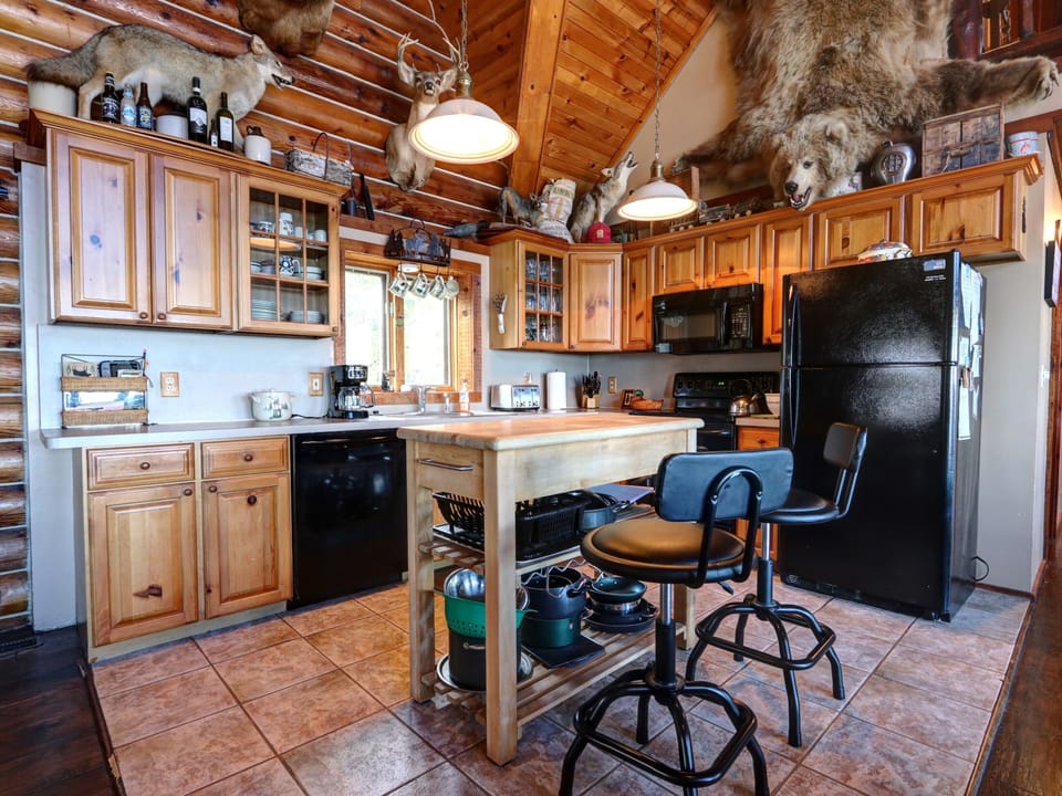 Kitchen with all the fixins.