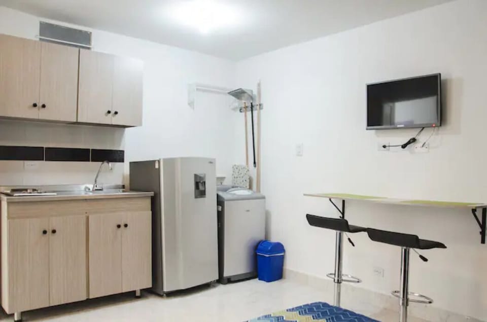Cocina, nevera y lavadora