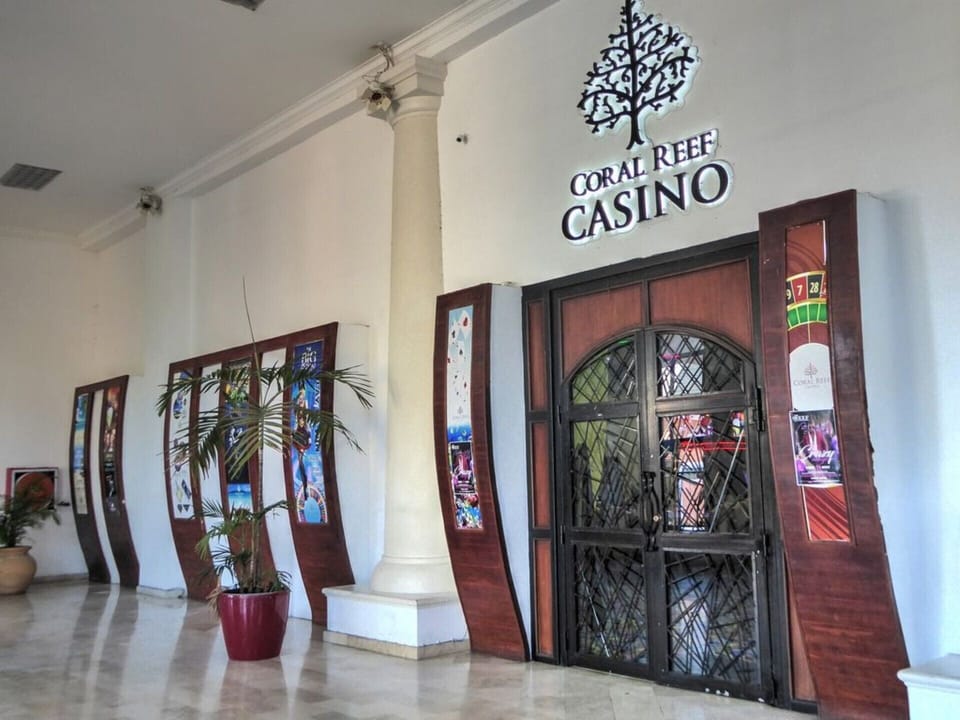 5 Minute Walk To Coral Reef Casino