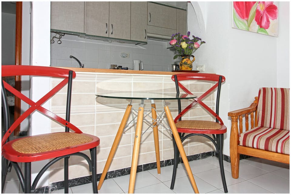 Indoor dining for 2