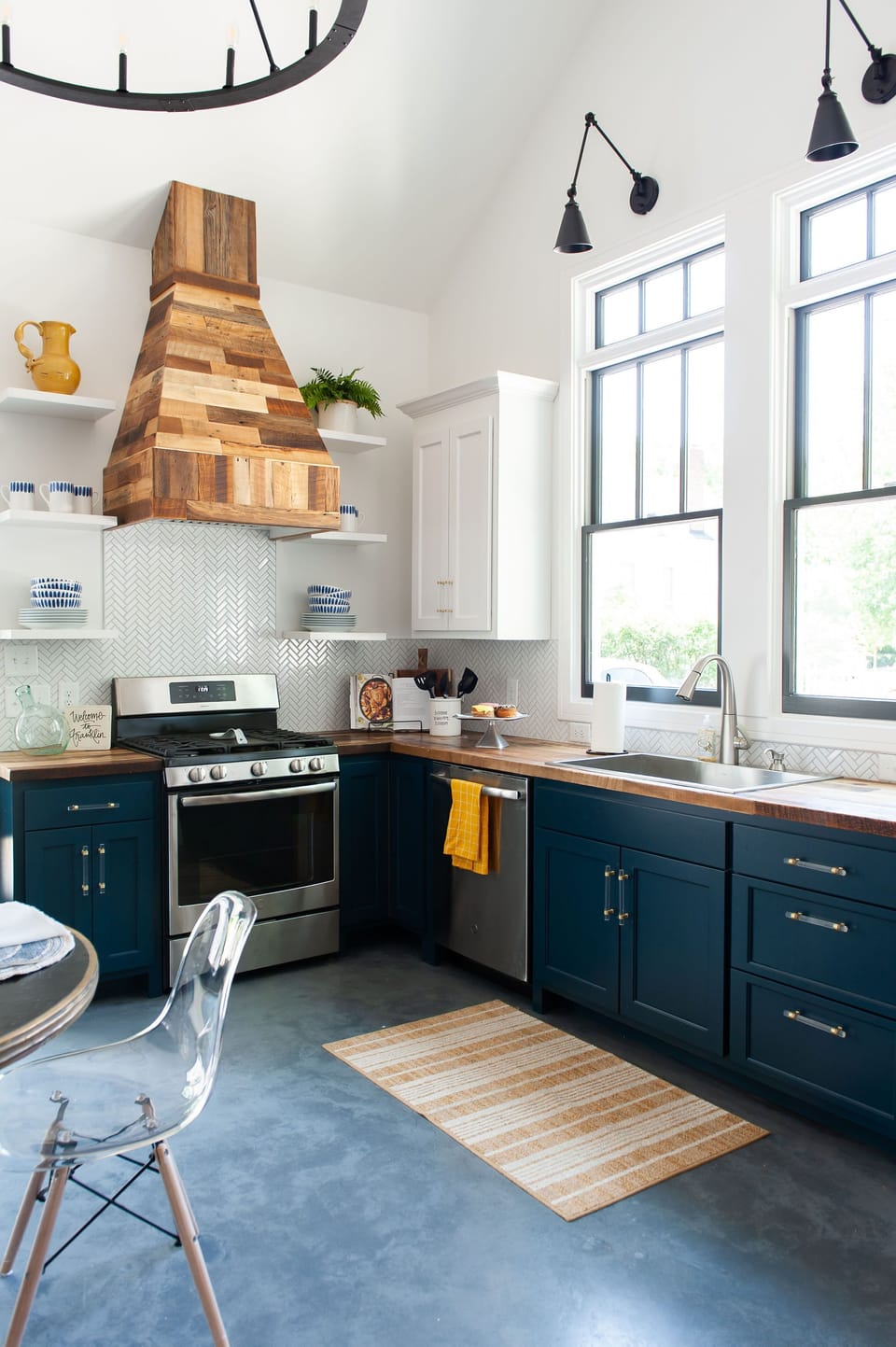 Brand new appliances, custom range hood, large pantry, plenty of supplies!