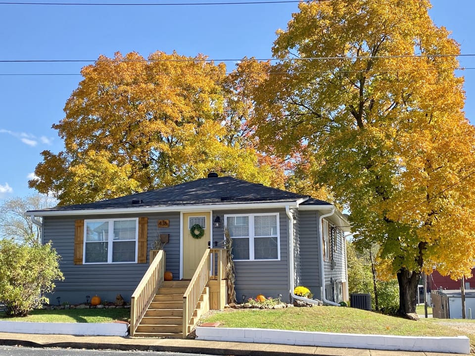 Beautiful home in downtown Warsaw!!