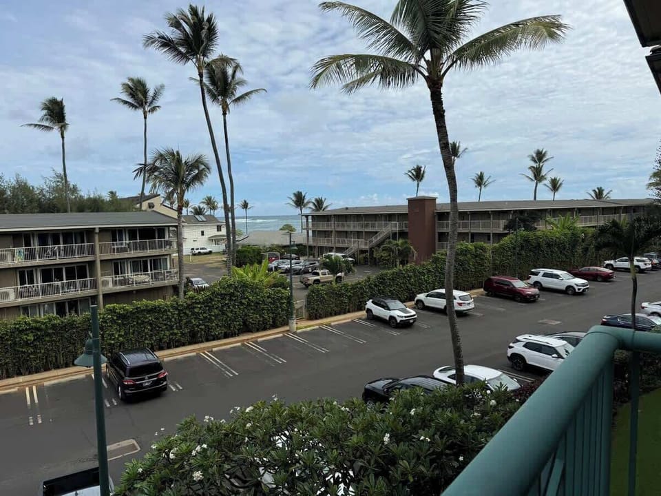 Lanai View East