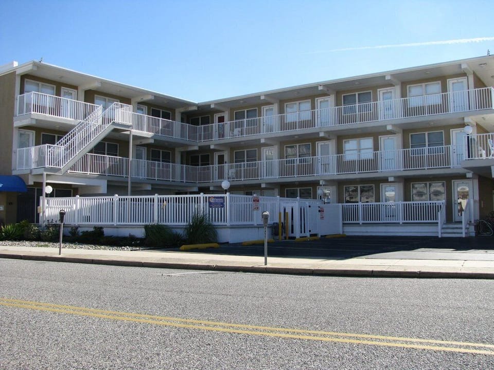 Front of the building (Atlantic Ave.)