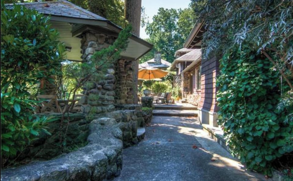 Walkway Front of House