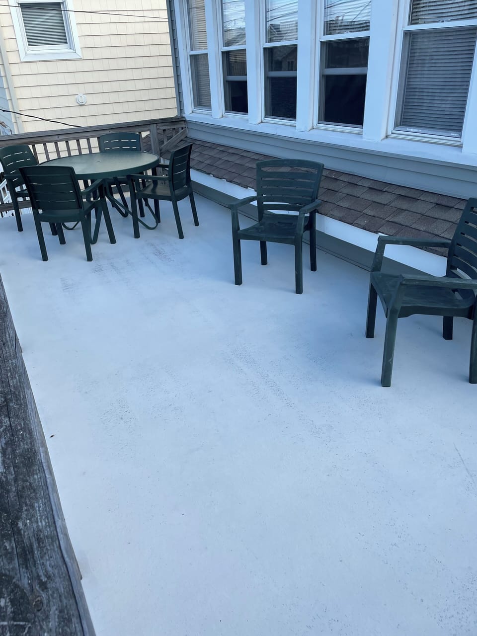 Nice & Roomy Deck