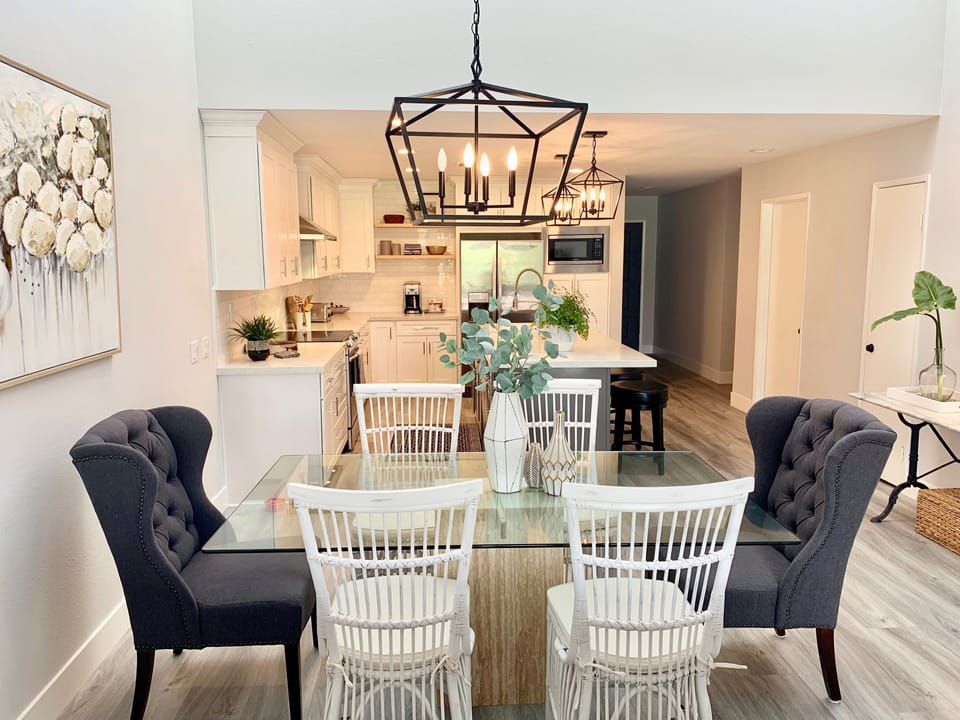 Dining Area, Seating for 6