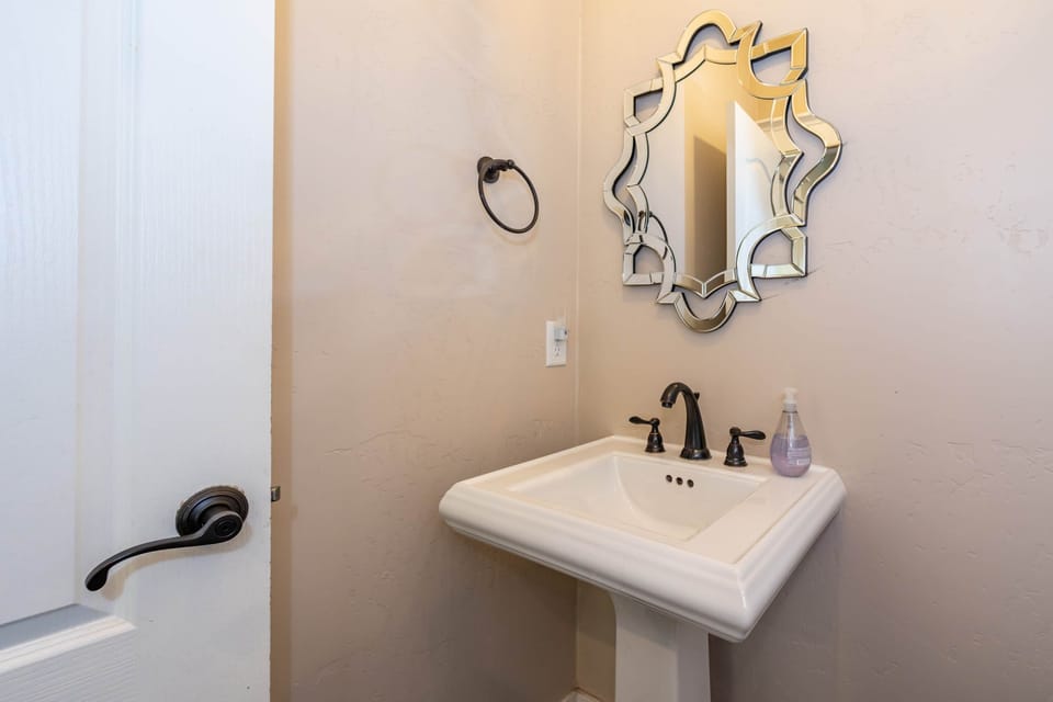 Powder Room - Downstairs