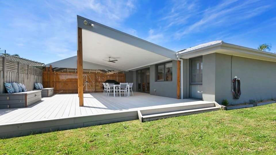Savor the beauty of the great outdoors in the stunning alfresco dining area