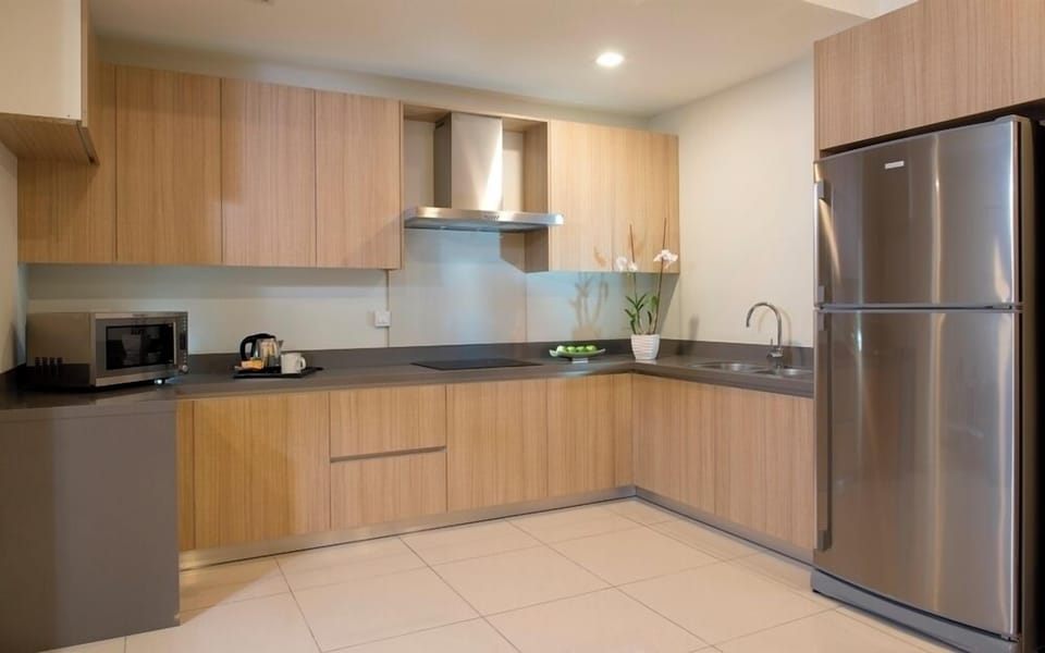 2 + 1 Bedroom Lakeview Superior Suite #8