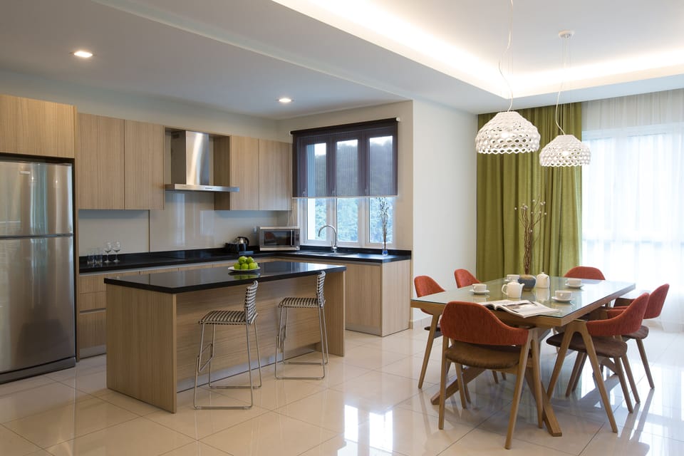 2 + 1 Bedroom Lakeview Superior Suite #6