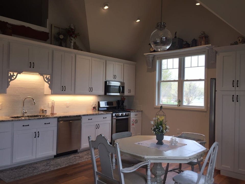 Kitchen with full amenities!
303 2nd St
Harpers Ferry, IA 52146