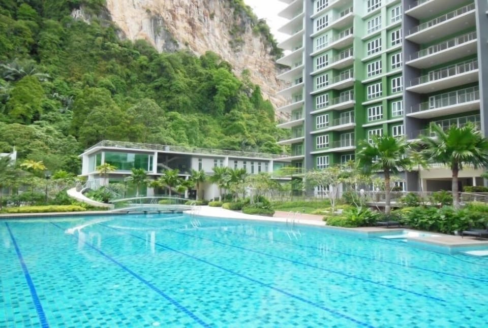 1 Bedroom Lakeview Suite #1