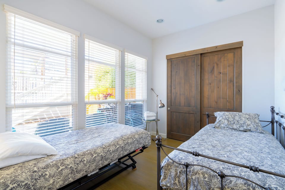 Only downstairs bedroom four with two twin beds