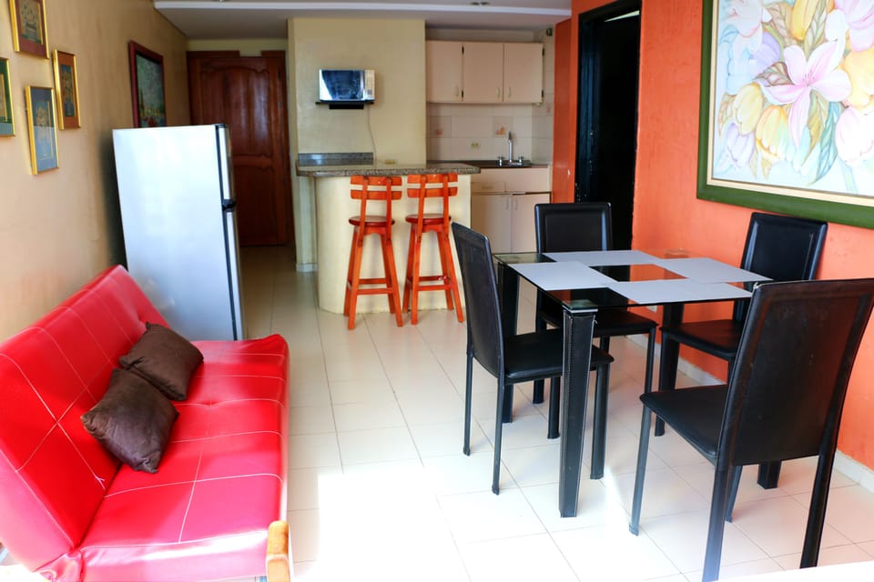APARTAMENTO CON BALCN 1-16C