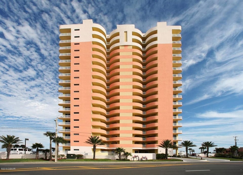 Island Crowne