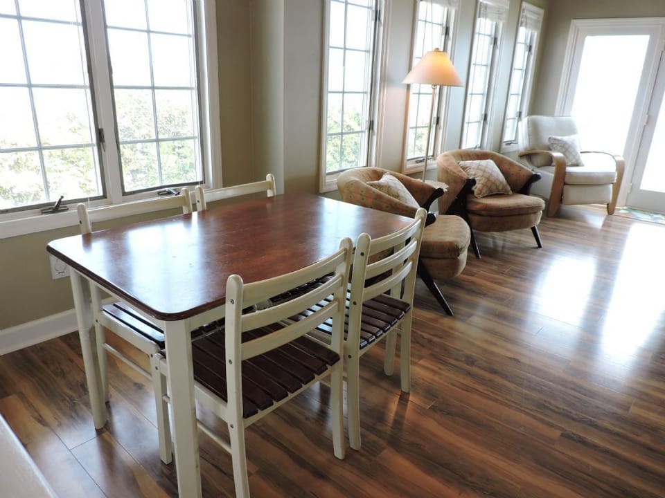 Breakfast Nook
