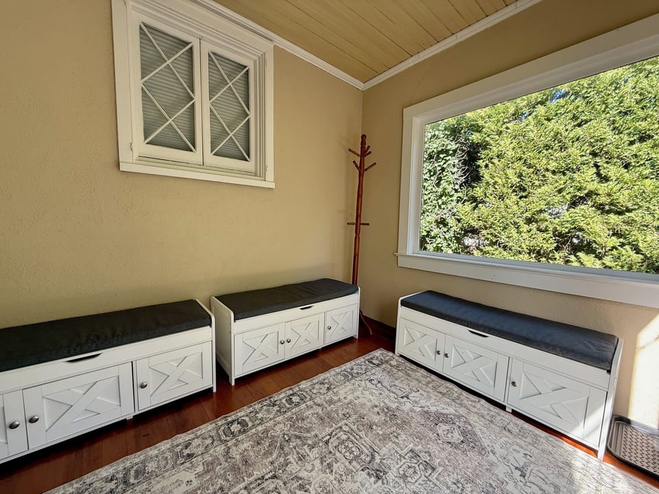 Front Entryway/Mudroom