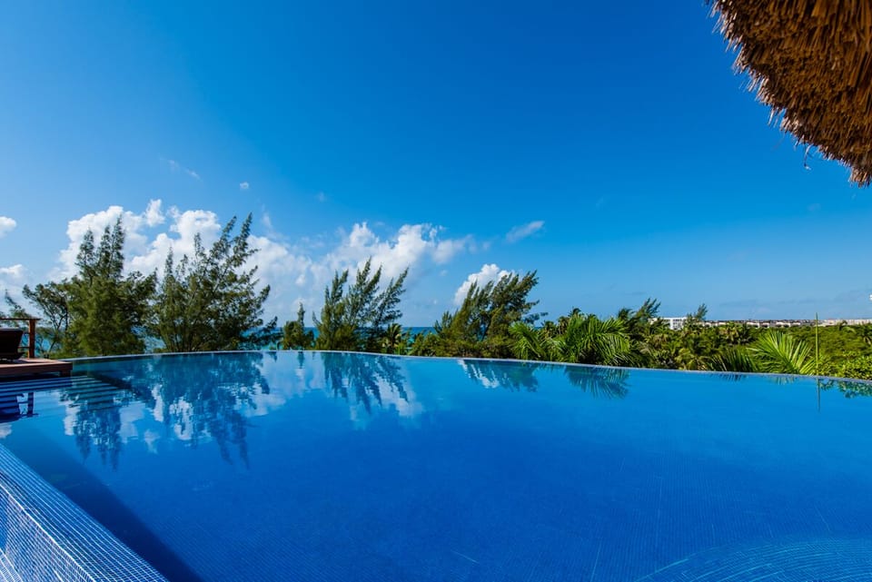 Pueblito Escondido 1 bdr beach side