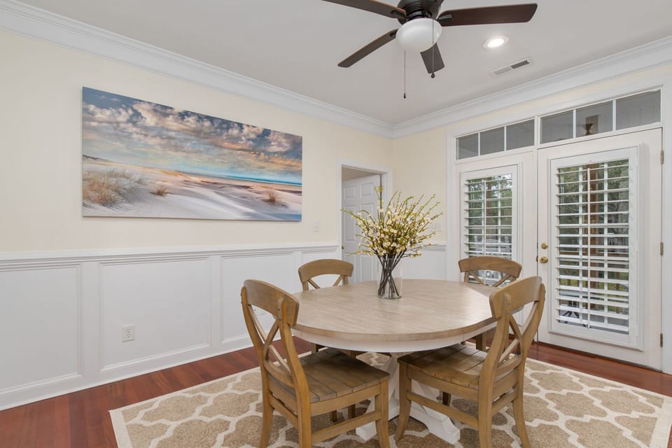 Additional Dining - First Floor
