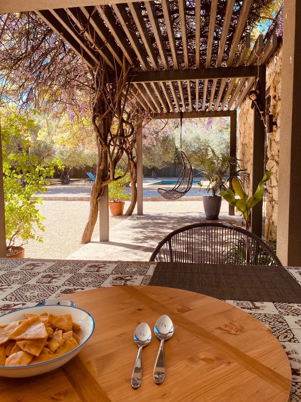 Alfresco dining
