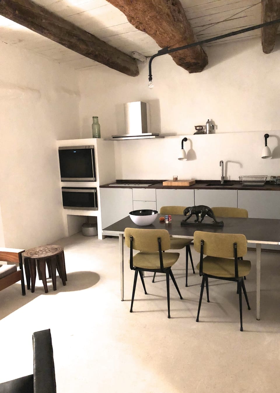 oven and microwave in the kitchen