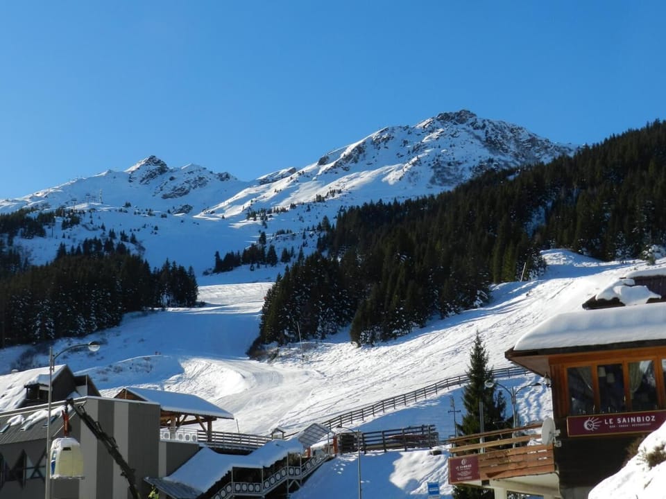 Snow and ski sports