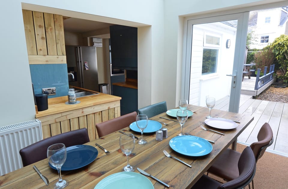 Tenby Cottage, Close to Beach