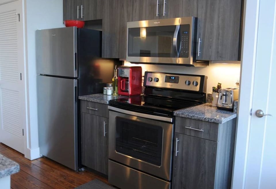 Full kitchen, all new amenities, basic cooking supplies are all included
