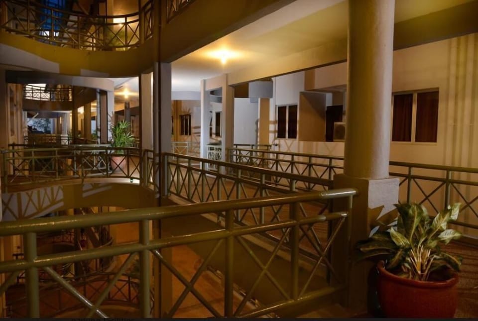 2 Bedroom Apartment with Pool View 