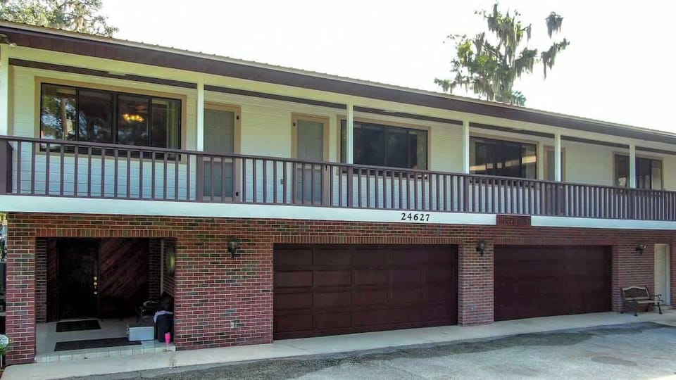 Front of Lodge and Front Entrance