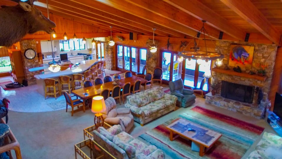 Great Room with Large Dining Table Seats 12