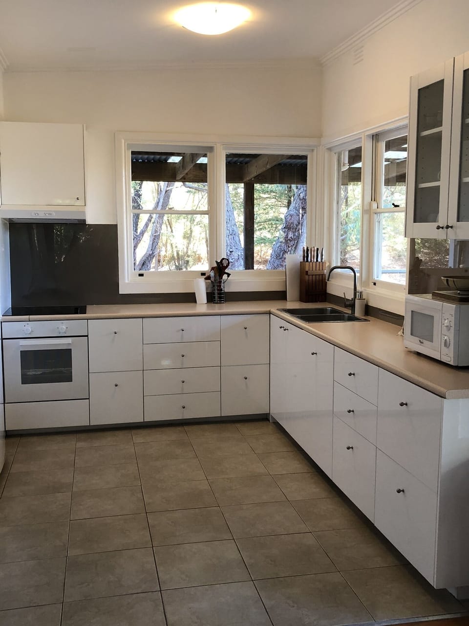 Fully equipped kitchen